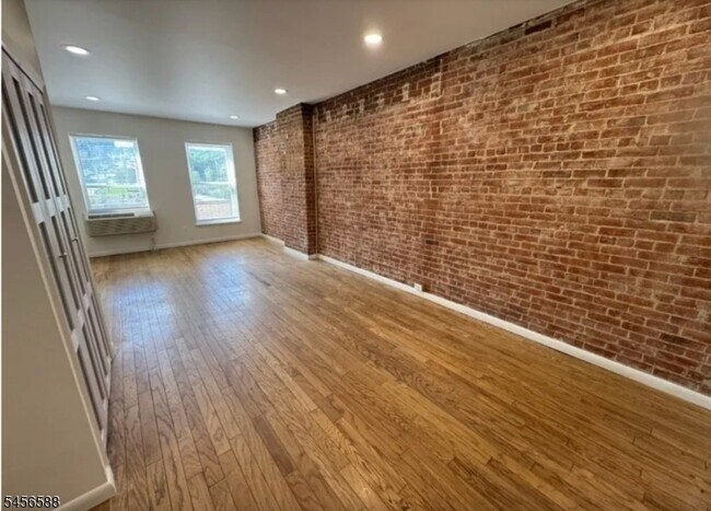 Photo - 6 E Blackwell St Unit 3-H