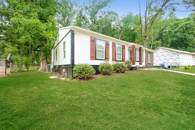 Photo - 766 Cascade Dr