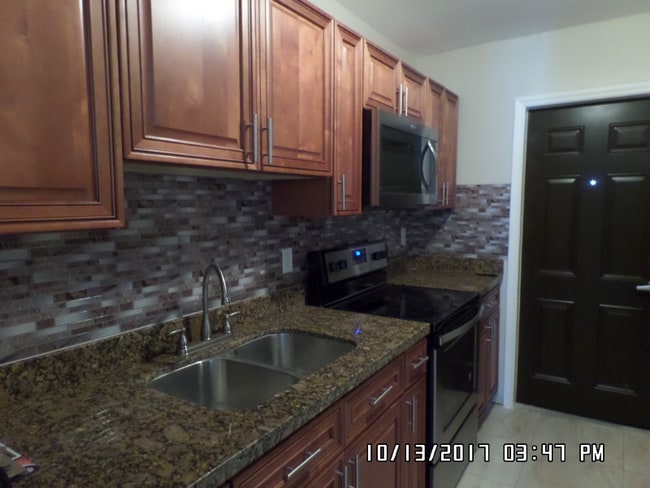 Photo - 479 NW 19th St