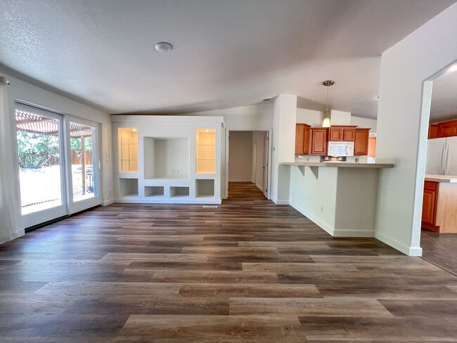 Photo - HOUSE - CORNVILLE - OAK CREEK VALLEY