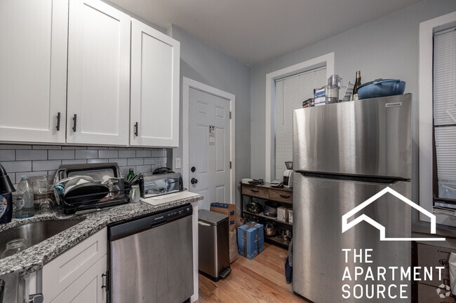 Building Photo - 1622 W Beach Ave Unit BR Rental