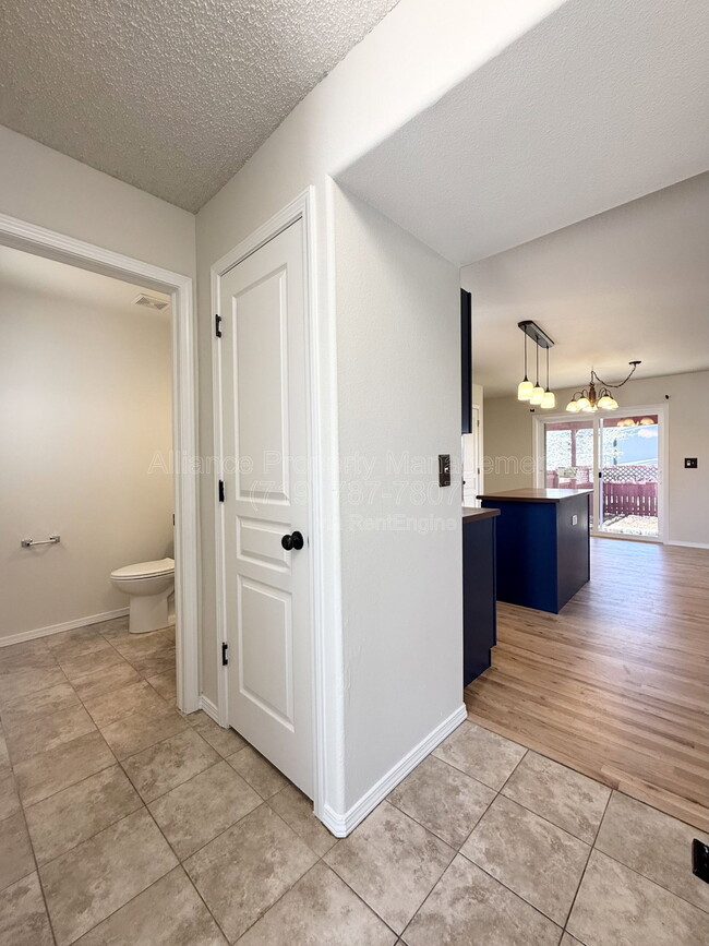 Photo - 6510 Oakwood Blvd