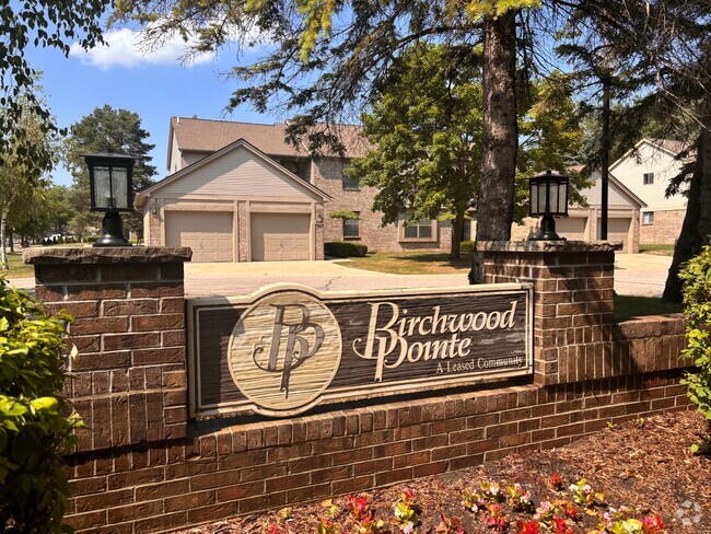 Building Photo - Birchwood Pointe Rental