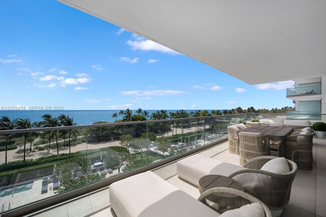 Building Photo - 10203 Collins Ave Unit 403