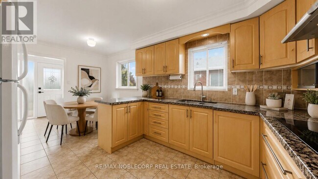 Photo - 8 Summerfield Crescent