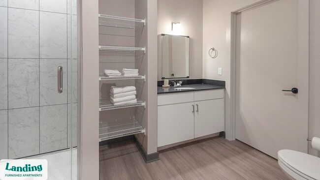 Photo - 645 N Front St Unidad 430