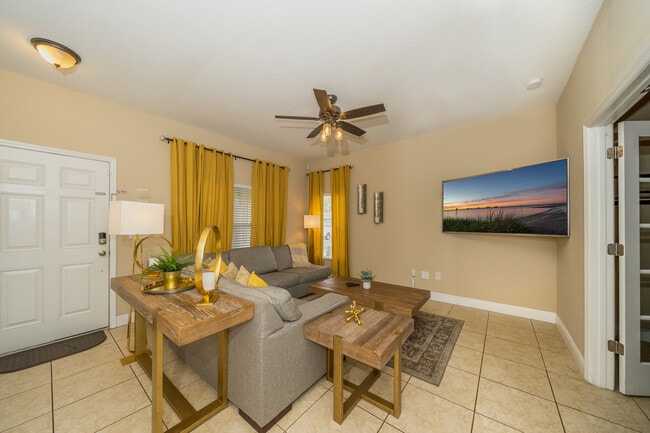Photo - 205 E Kirby St