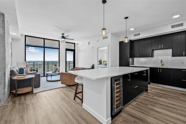 Photo - 221 Main St N Unit 814