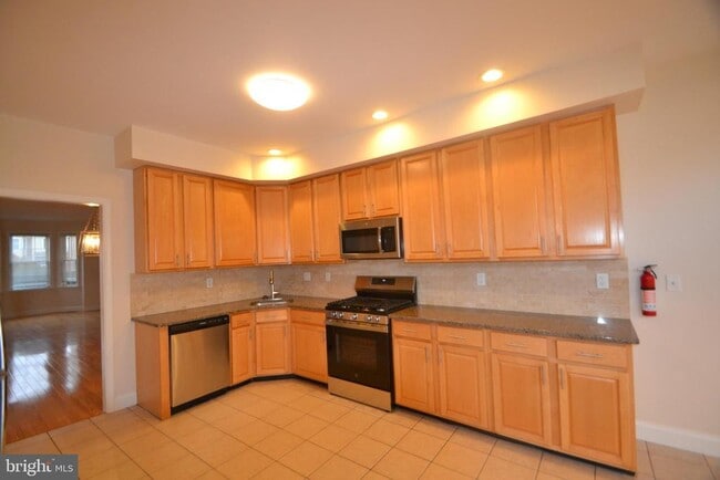 Photo - 105 Bolton Ct