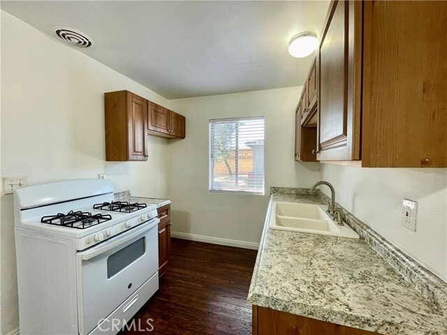 Photo - 935 E Rte 66