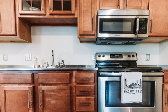 Photo - 902B Shelby Ave