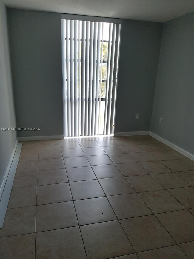 Photo - 16851 NE 23rd Ave Unit B301