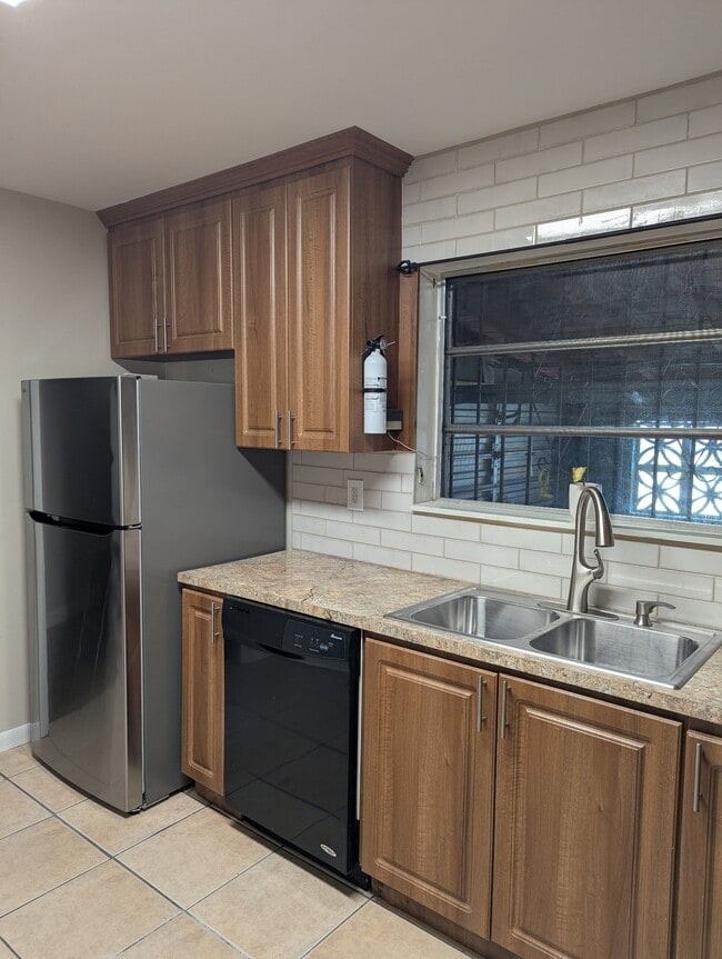 Photo - 19401 NW 23rd Ave