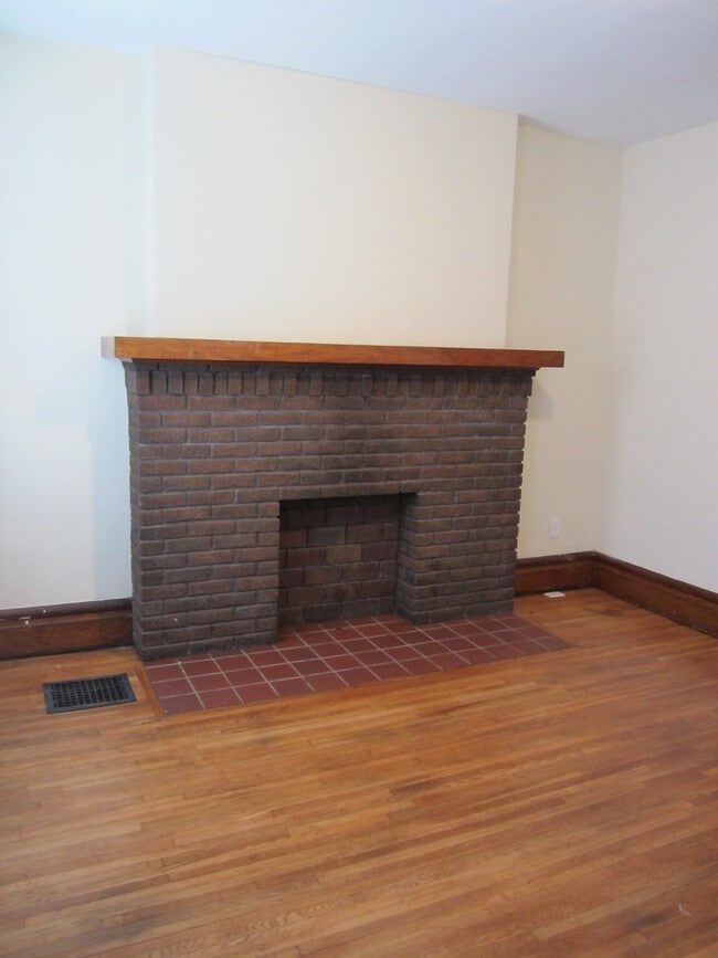 Photo - 2444 Deming Ave