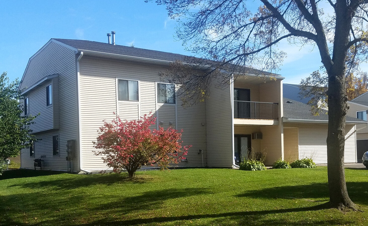 Sylvan Townhomes - Sylvan Townhomes