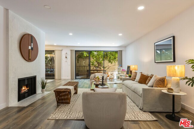 Building Photo - 1210 Kings Rd Unit 101 Rental