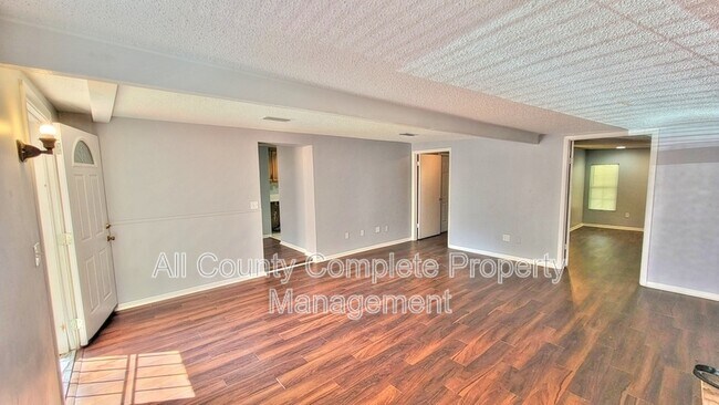 Photo - 10610 Ithaca Dr