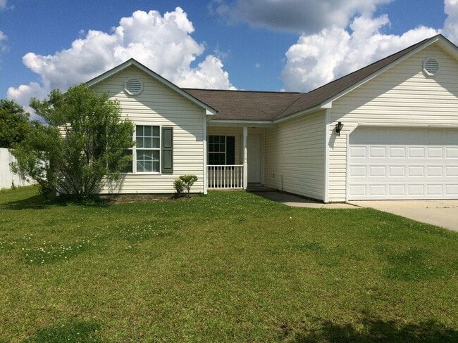 1/2 off First Month Rent home has new floo... - 1/2 off First Month Rent home has new floo...