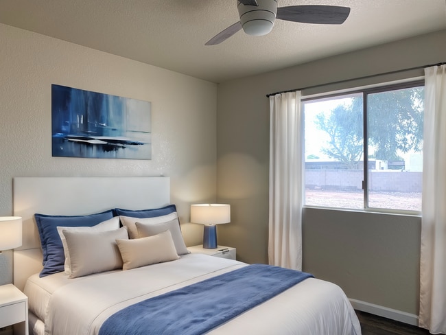 Photo - 444 W Ivyglen St Unit 4