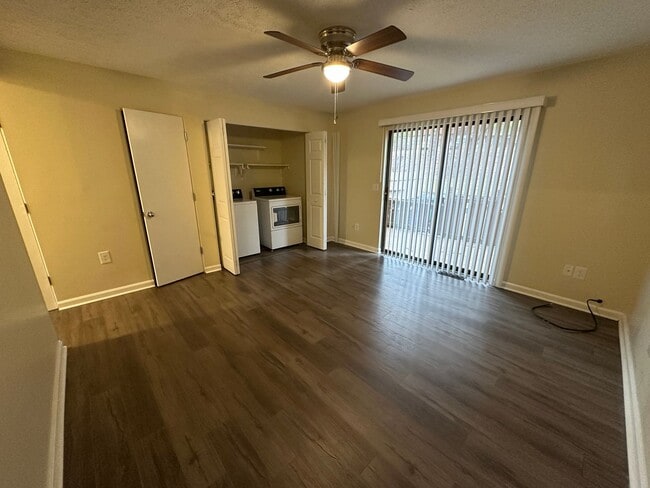 Photo - Convenient Townhome Close to I81
