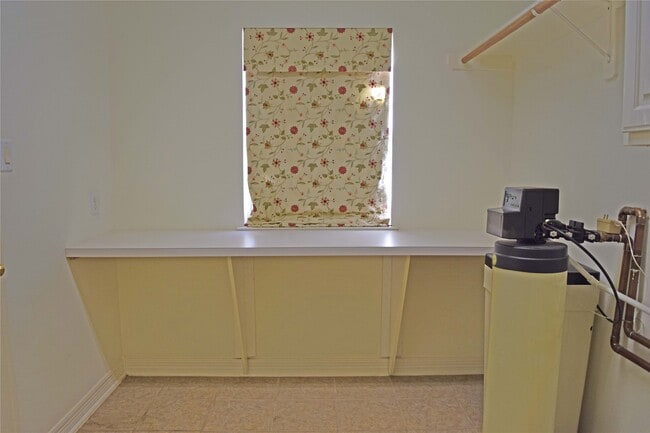 Building Photo - 12019 Laguna Terrace Dr