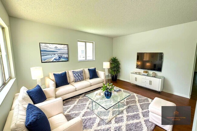 Photo - 2194 N Riley Ave