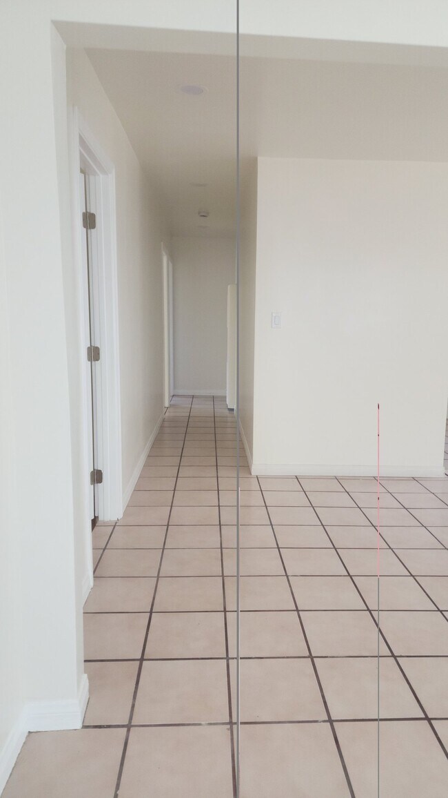 5024 Santa Ana St