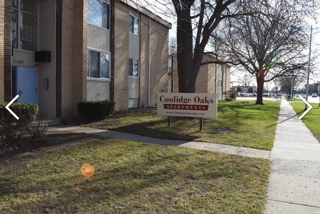 coolidge oaks apartments for rent in oak park mi forrent com