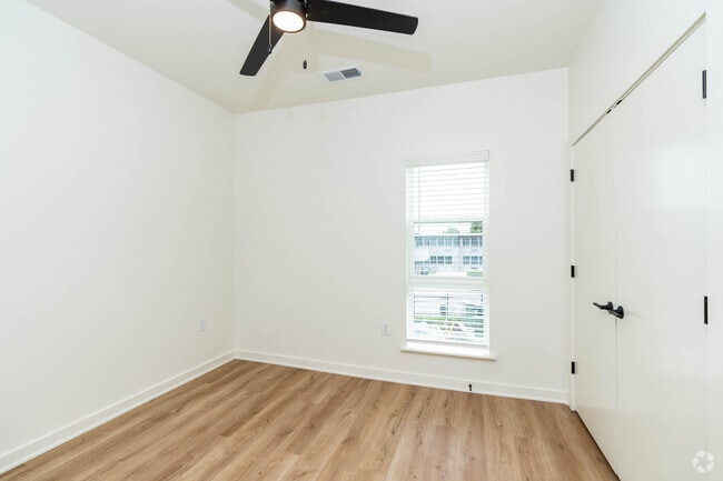2BR, 2BA - 1028SF - Primary Bedroom