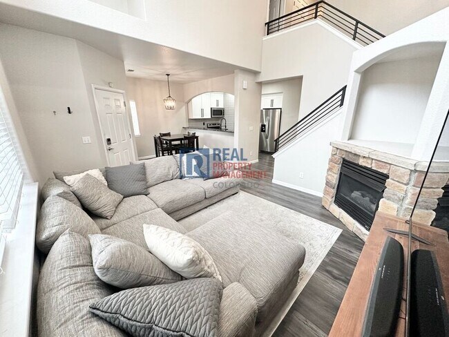 Photo - 1325 S Chambers Rd