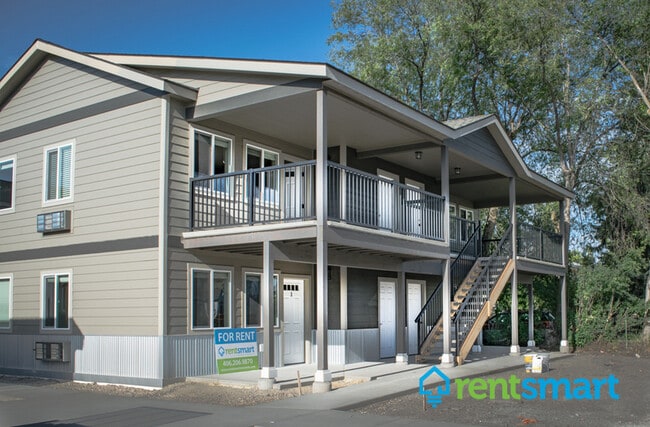 Building Photo - 2007 S 4th St W Unit #4