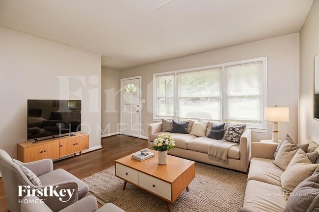 Photo - 1843 Wee Kirk Rd SE