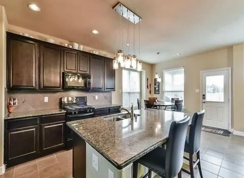 Photo - 2575 Riverway Dr