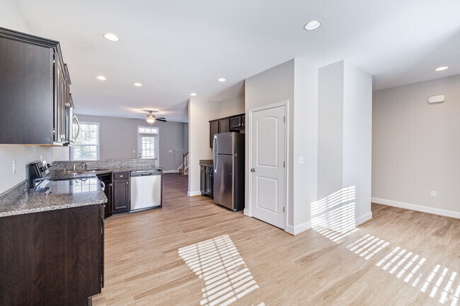 3BR, 2BA - 1,488SF - Dining Room and Kitchen