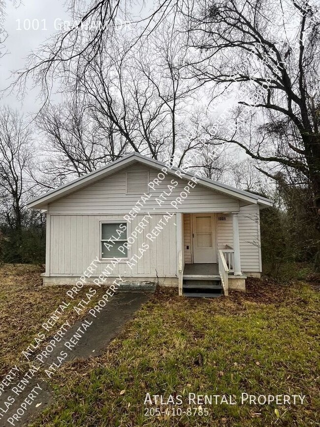 Building Photo - 1001 Graham Dr