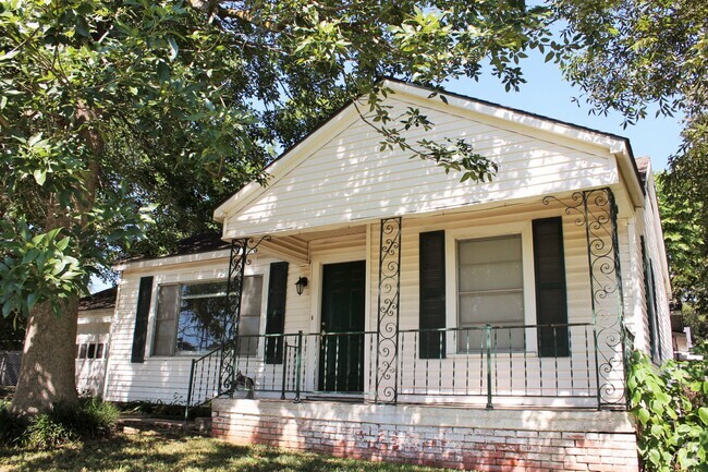 Building Photo - 100 W Stone St Rental