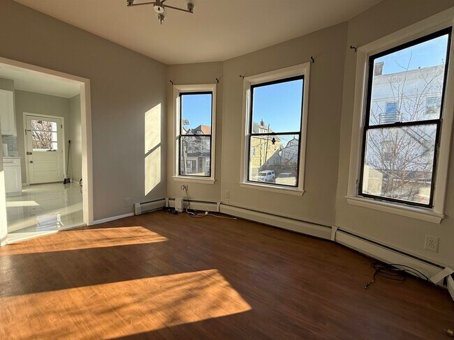 Photo - 846 Broadway Unit 2R