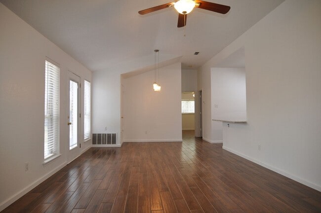 Photo - 5709-5711 Shadydell Drive Unit 5709