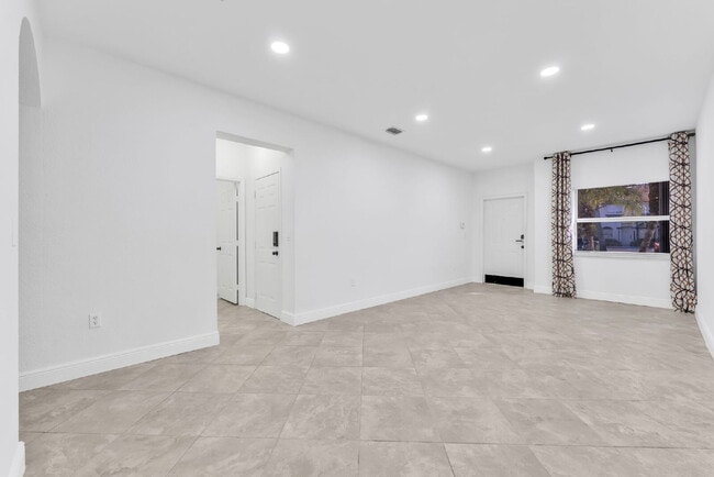 Photo - Stunning lakefront townhouse in gated Homestead community. Unit 2214