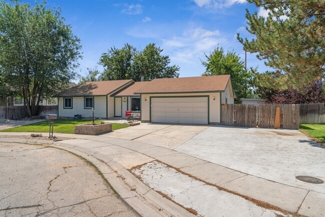 Photo - 5591 N Marlboro Ave