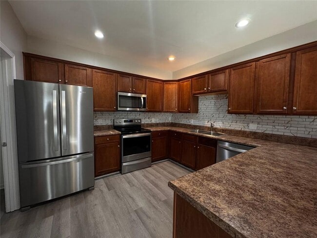 Building Photo - 1812 Lakewood Ave SE Rental
