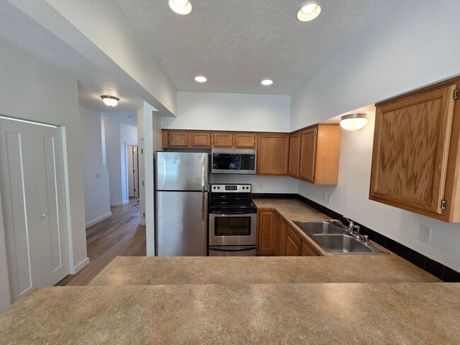 Photo - Beautifully Remodeled townhome on the south hill