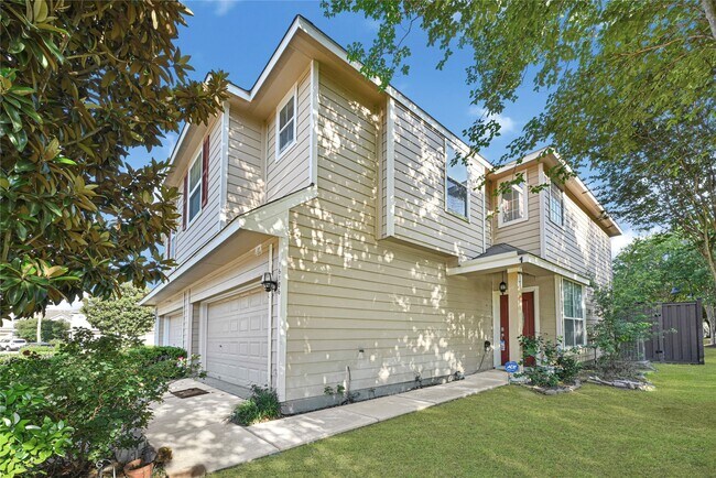 Building Photo - 16106 Greenport Ln