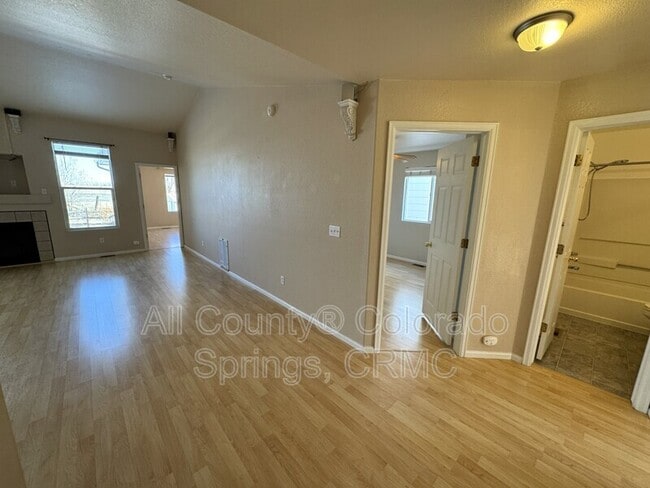 Photo - 1305 Lords Hill Dr