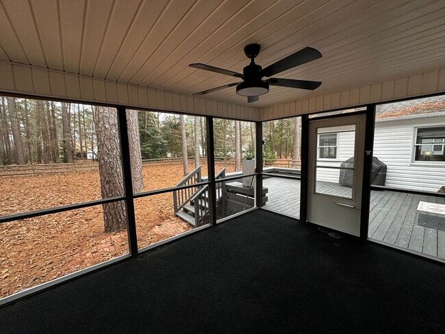 Photo - 440 Lobelia Dr