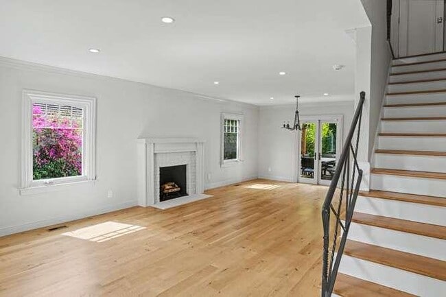 Photo - 1704 Barroilhet Ave