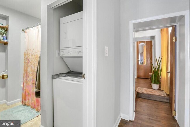 Photo - 2220 Almond St Unit 1