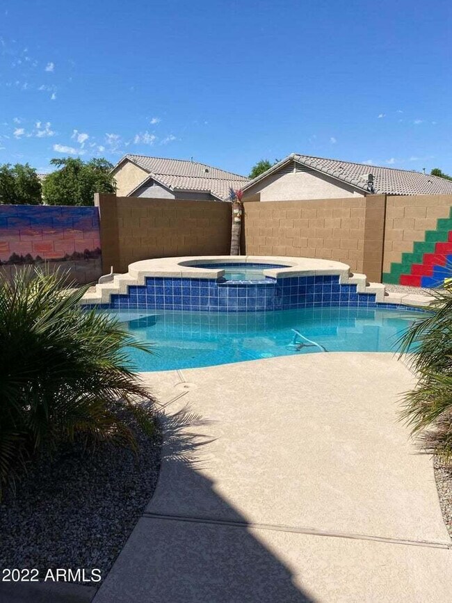 Photo - 39974 W Thornberry Ln