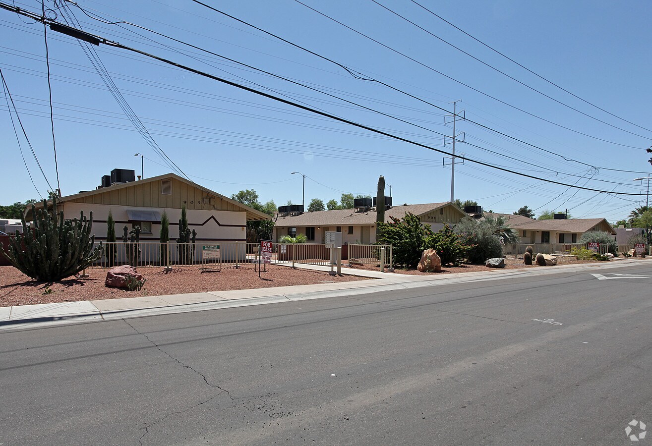 Photo - 903-921 S Farmer Ave Apartments
