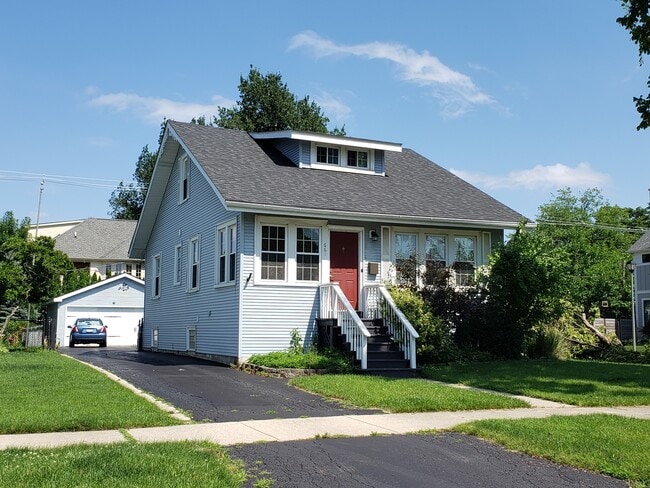 Building Photo - 661 Swain Ave